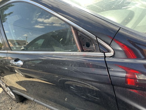 Driver side door - driver, in