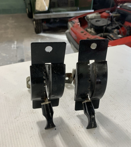 Land rover pair - land, dash