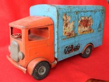 TRIANG LINES BROTHERS 1947 PRESSED STEEL TRANSPORT POSTER VAN No.200