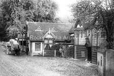 Plt-72 Ye Olde Rye House Hotel, Hoddesdon, Hertfordshire. Photo