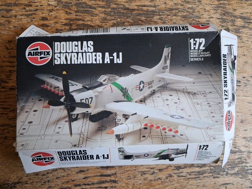 Airfix douglas skyraider - airfix,