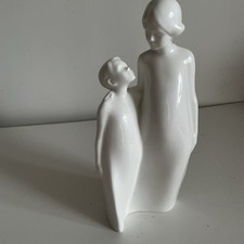 ROYAL DOULTON ENGLAND  IMAGES