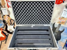 ? Pedaltrain Novo 24 TC 24" X 14.5" Pedalboard and Hard Tour Flight Case ?
