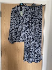 H&M Women's Leopard Print Pyjama Set Size XS New with Tags