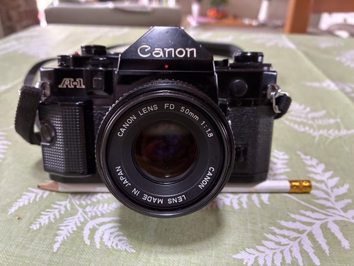 Canon slr camera outfit - camera,