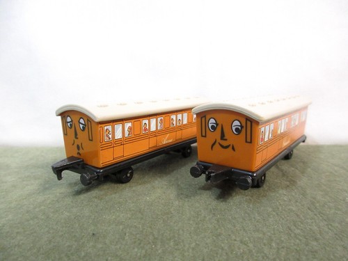 Ertl annie and clarabel - ertl, thomas