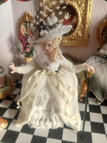 Porcelin dolls house - porcelin,