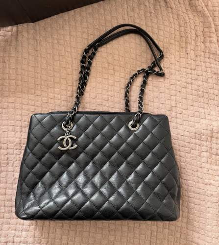 Chanel small shopping - chanel,