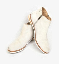 Caprice Ladies Beige Suede