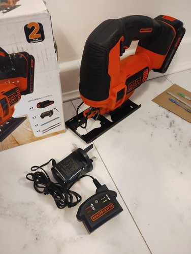 Black decker jigsaw cordless - decker,
