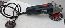 Black & Decker CD115 angle grinder 115mm 230V 700W with wire wheel head