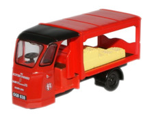 76WE009 Oxford Diecast  Scottish Dairy Farmers Milk Float, 1:76 Scale