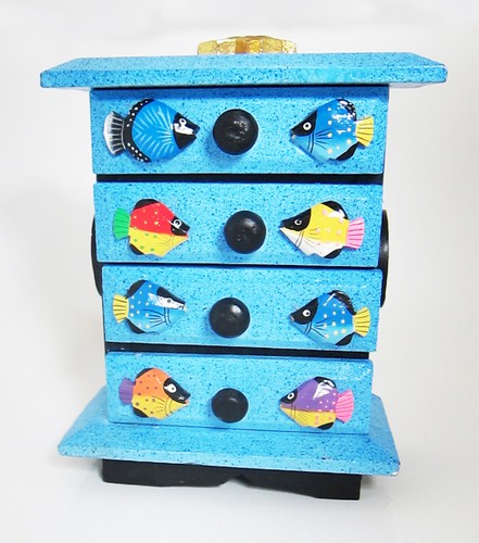 Small decorative chest - , of