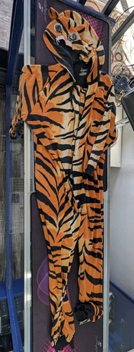 Tiger nick nora brand - by, &
