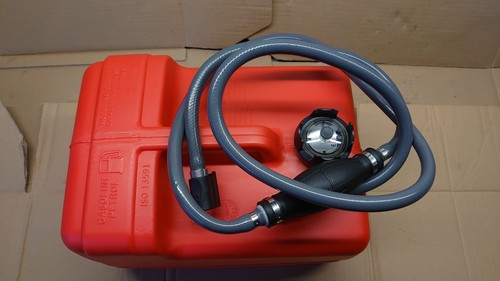 Plastic fuel tank - plastic,