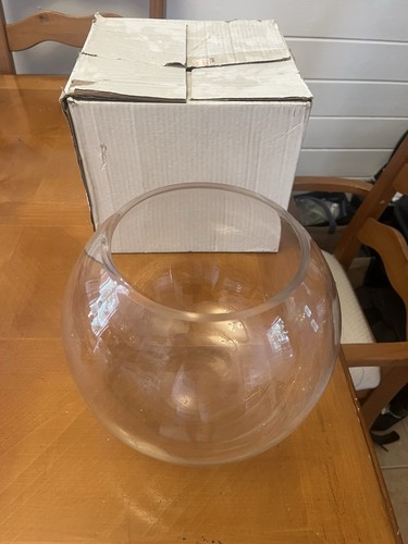 Gold fish bowl 25cm diameter - bowl.,