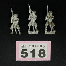 3 UNGOR BEASTMEN WITH SPEARS