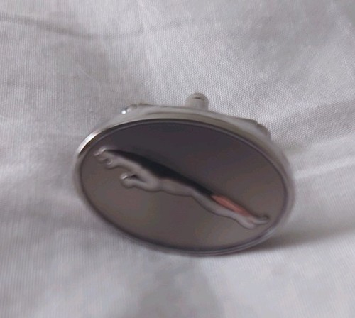 Single jaguar cuff link - link.,