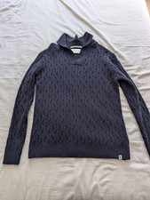 Peregrine Men's V Neck Blue