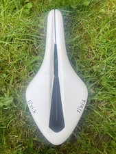 Fizik Arione R3 Open Saddle -