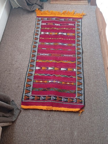Maroccan red wool rug - red,