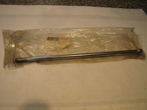 Axle yamaha xj650 - xj700, xj750