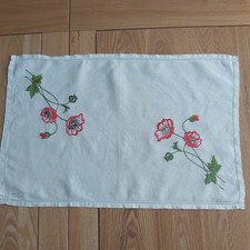 Vintage white Poppy