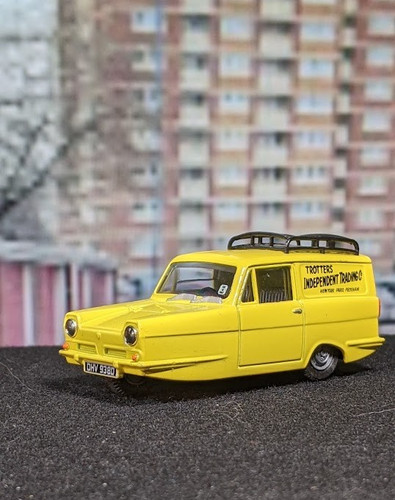 Only fools and horses del - horses.,