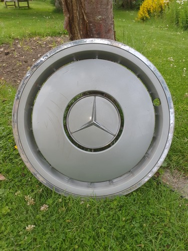 Mercedes w124 wheel trim - w124,
