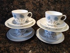 4 trios Wedgwood ' Ice Rose ' - cups saucers tea plates Excellent
