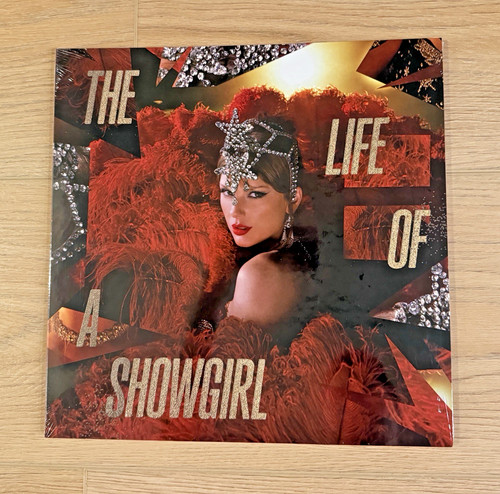 Taylor swift showgirl - swift, tiny