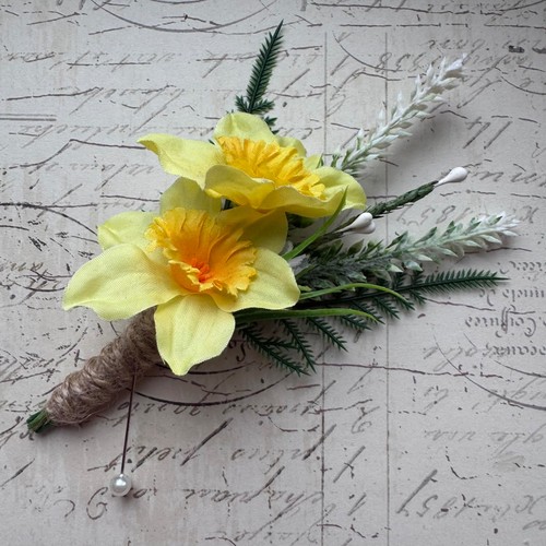 Daffodil buttonhole rustic - daffodil,