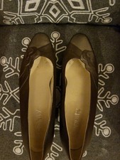 Ladies Size 7 Brown Leather Equity Shoes 2 Inch Heel X I Inch Width Used VGC