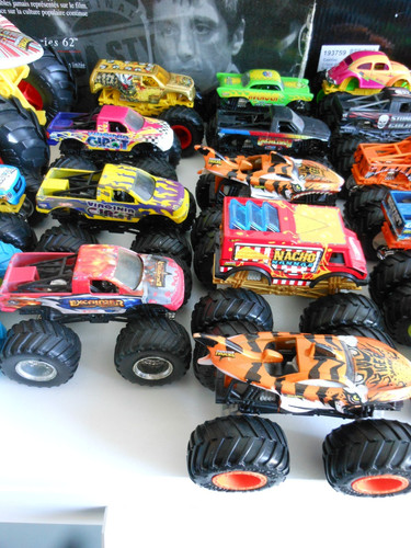 Hot wheel monster trucks - , 1:64