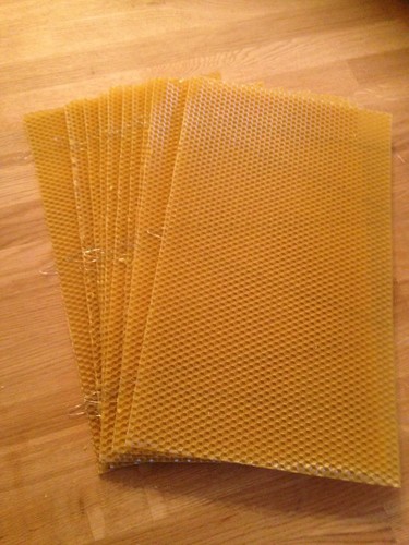 Sheets wired brood wax - 10,