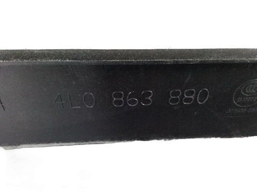 4l0863880 right boot trim - right,