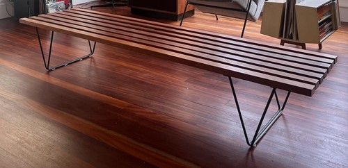 Robin day mahogany - robin,