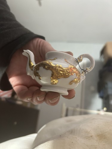 Miniature white and gold - miniature,