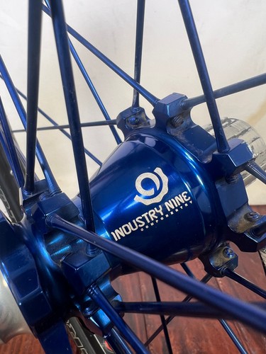 Blue industry nine - blue, nine/dt