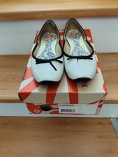 J Shoes Ballet Pumps , Cream