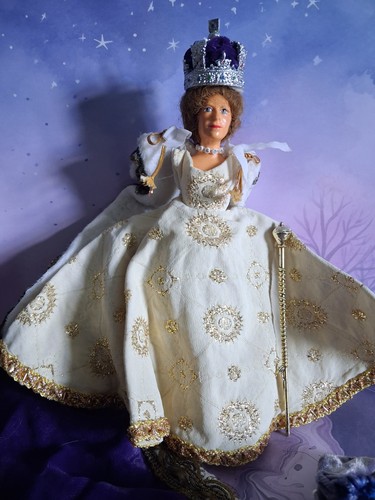 Peggy nisbet queen elizabeth - peggy,