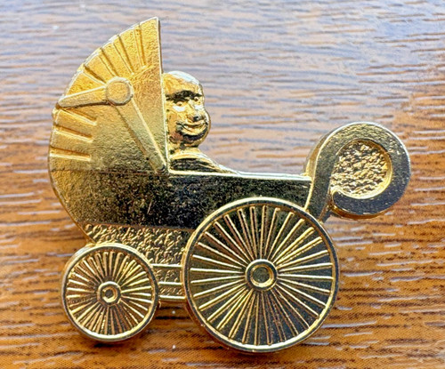Baby lifeline pram brooch gold - lifeline,