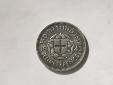 SILVER 3  THREE  PENCE 1942