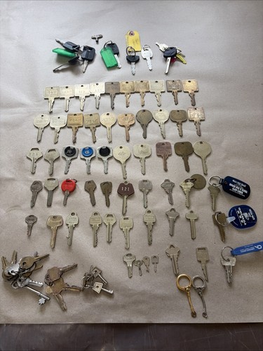 Vintage key lot - key, 80+
