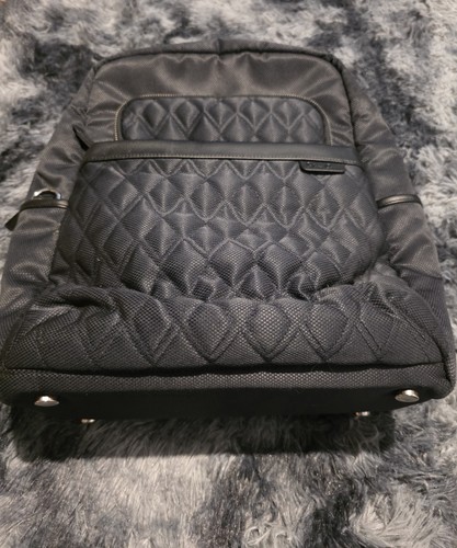 Silver cross quilted black - cross,