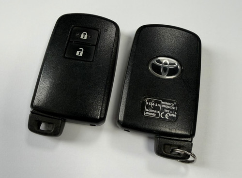 Toyota smart key fob - 2, button