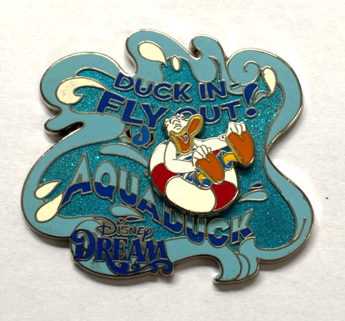 Disney pin badge - disney,