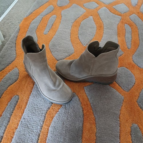 Fly london nilo wedge - london, suede