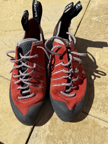 Scarpa climbing shoes - size, 8
