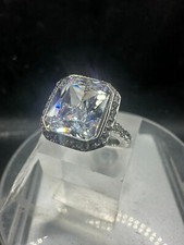 Ladies cz ring cushion 4ct cz
